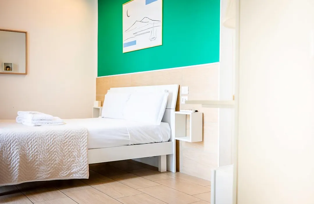 B&B Napoli Central Gate-1