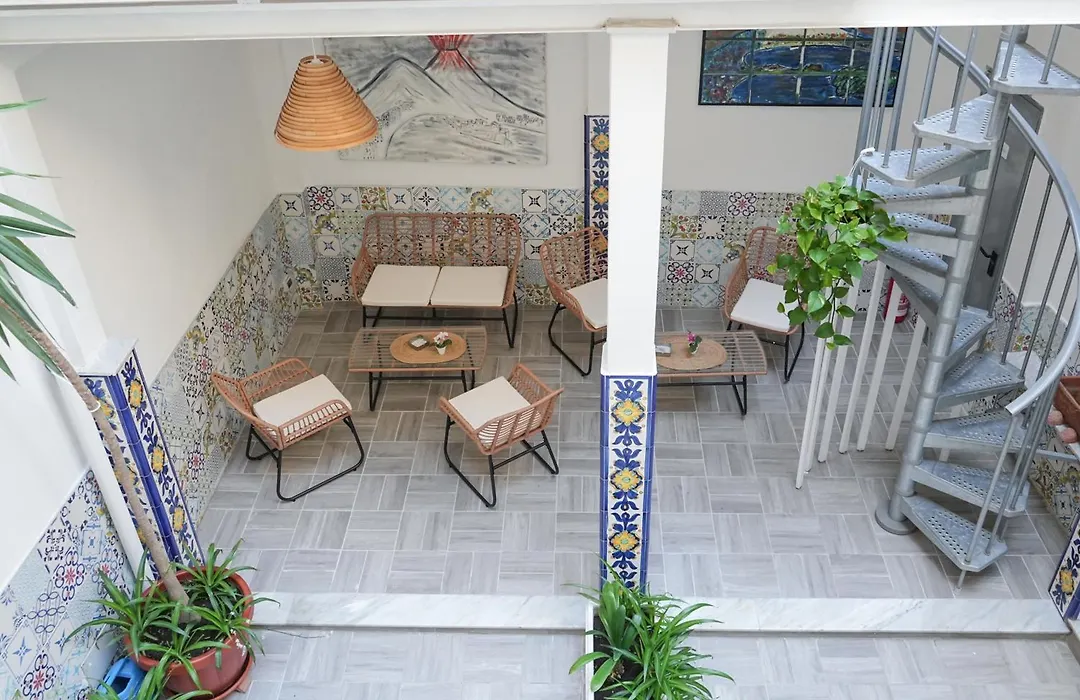 Tribunali apartments-1