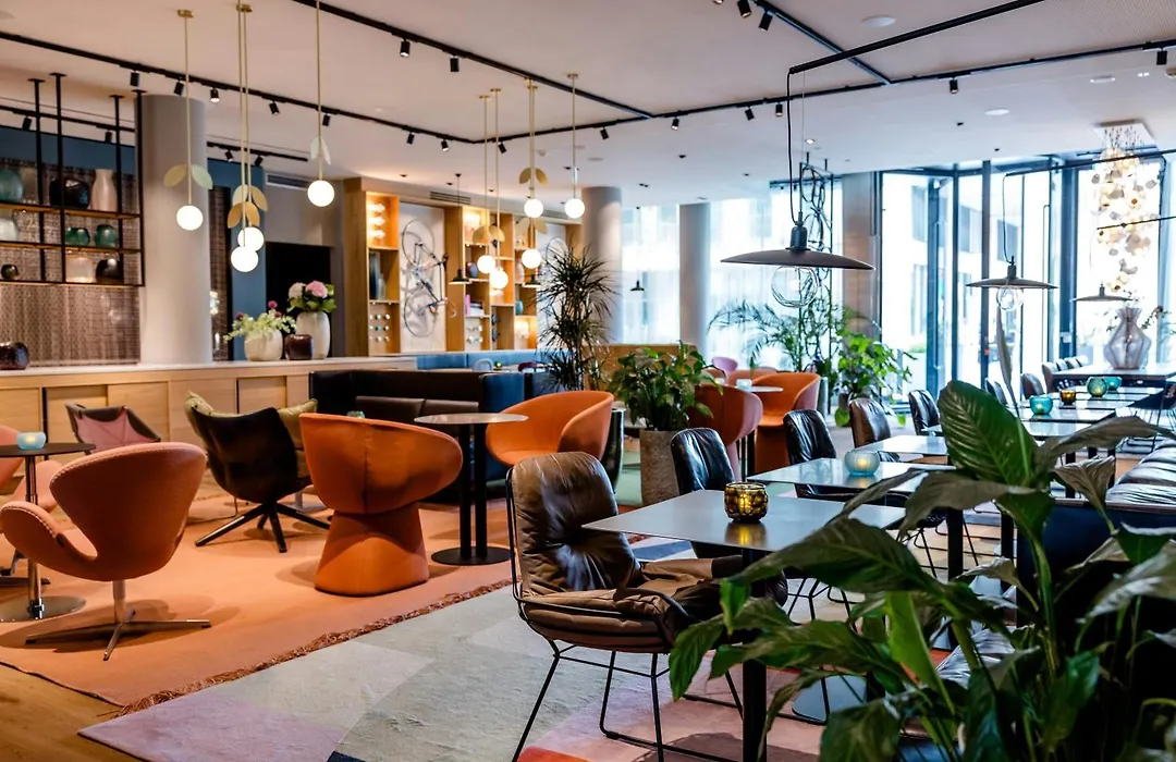 Motel One Amsterdam-1