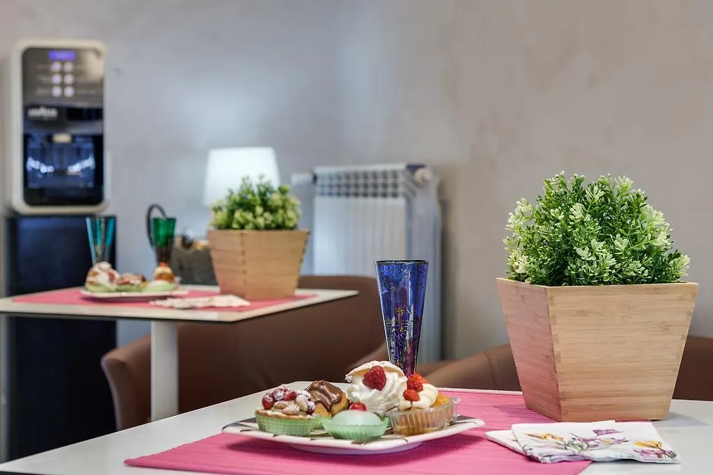 Dreamsrome Suites-1