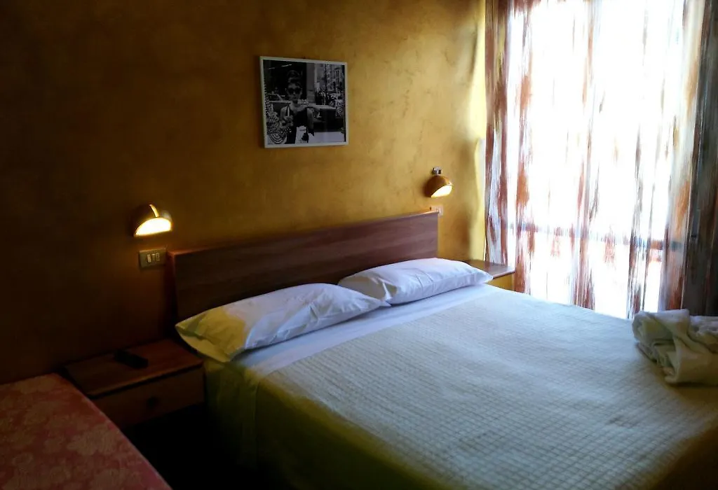 Hotel Simon-1