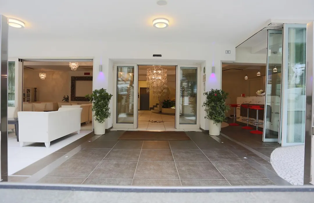 Hotel Caribia Pinarella-1