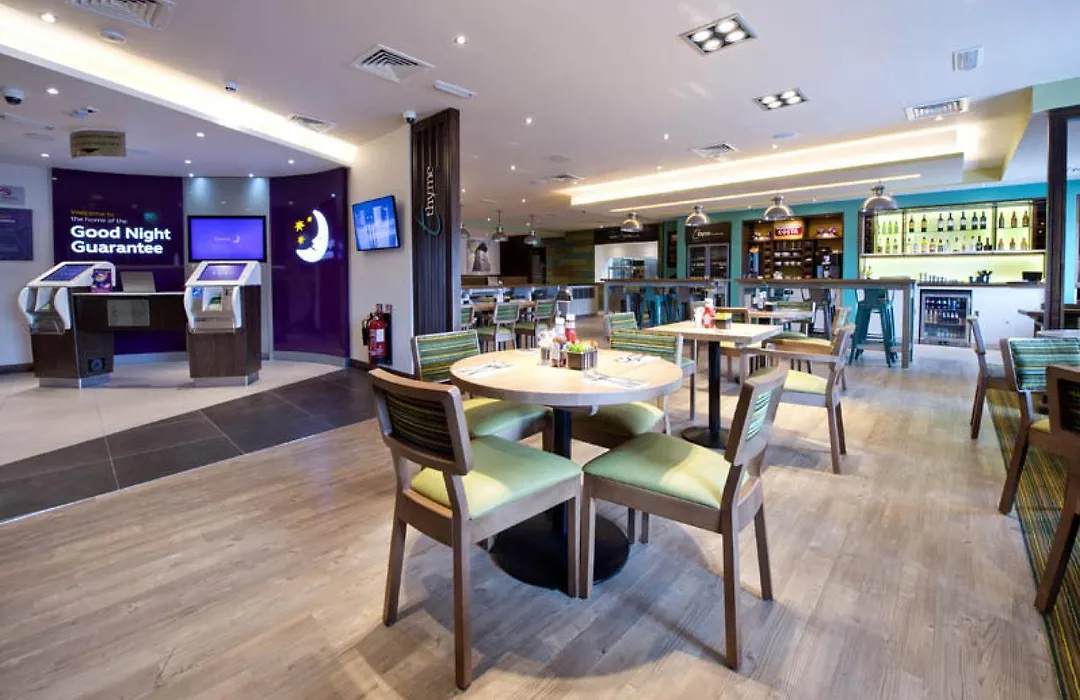 Premier Inn London Brixton-1