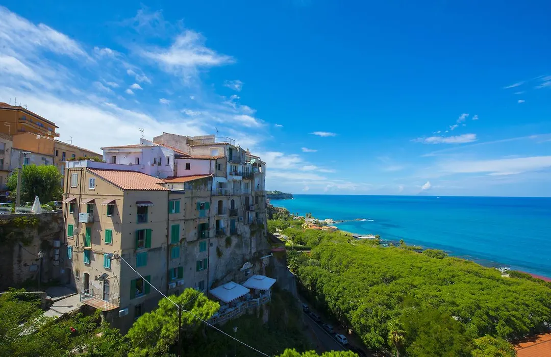 B&B Sunlight Tropea-1