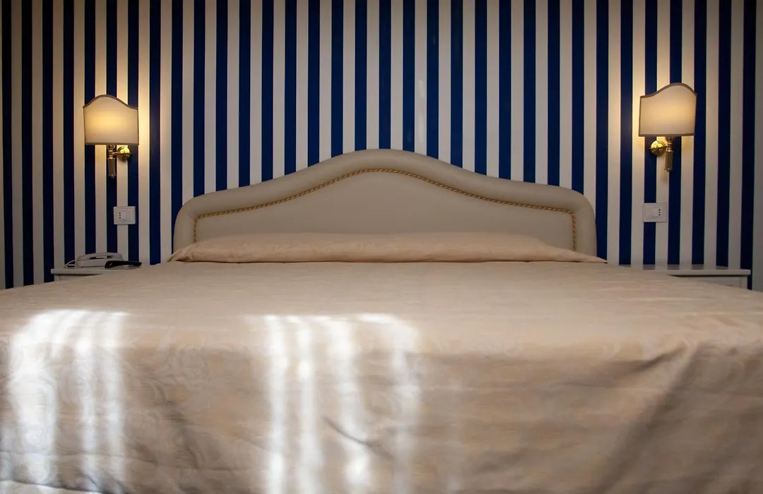 Hotel Navy-1
