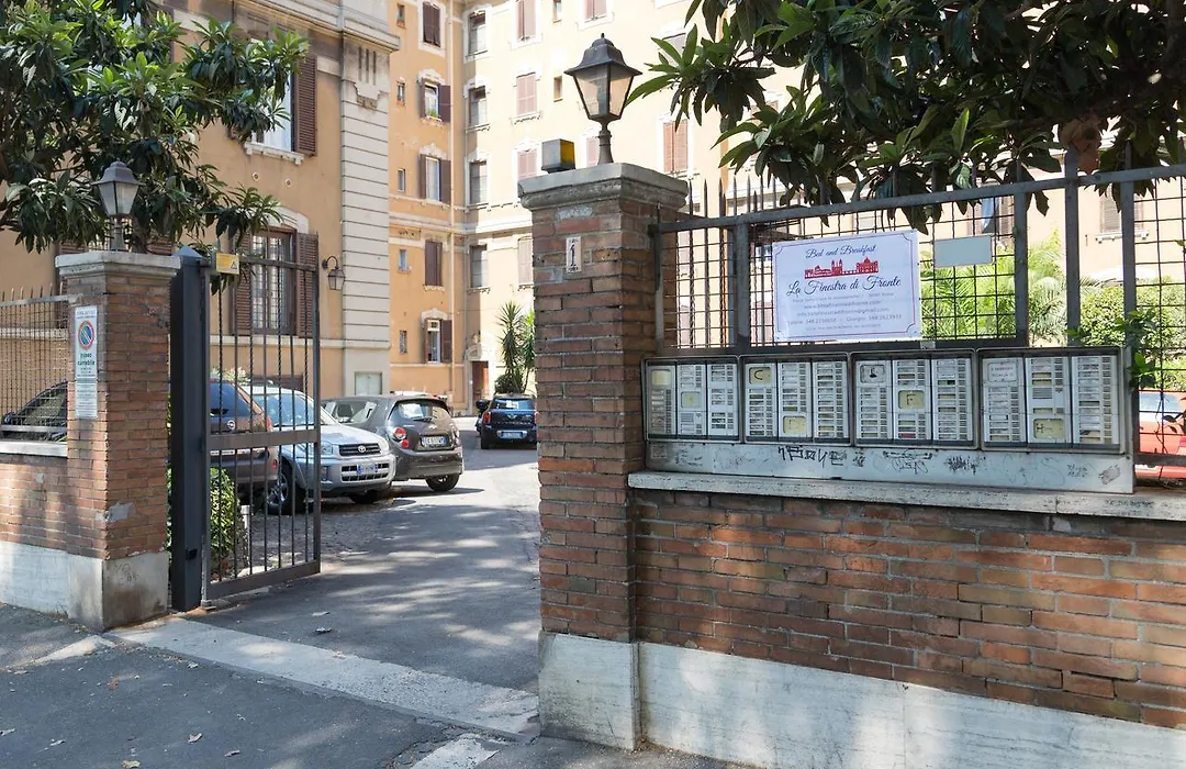 B&B La Finestra Di Fronte-1