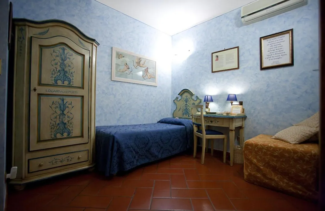 Locanda dei Poeti Rooms&Apartments-1
