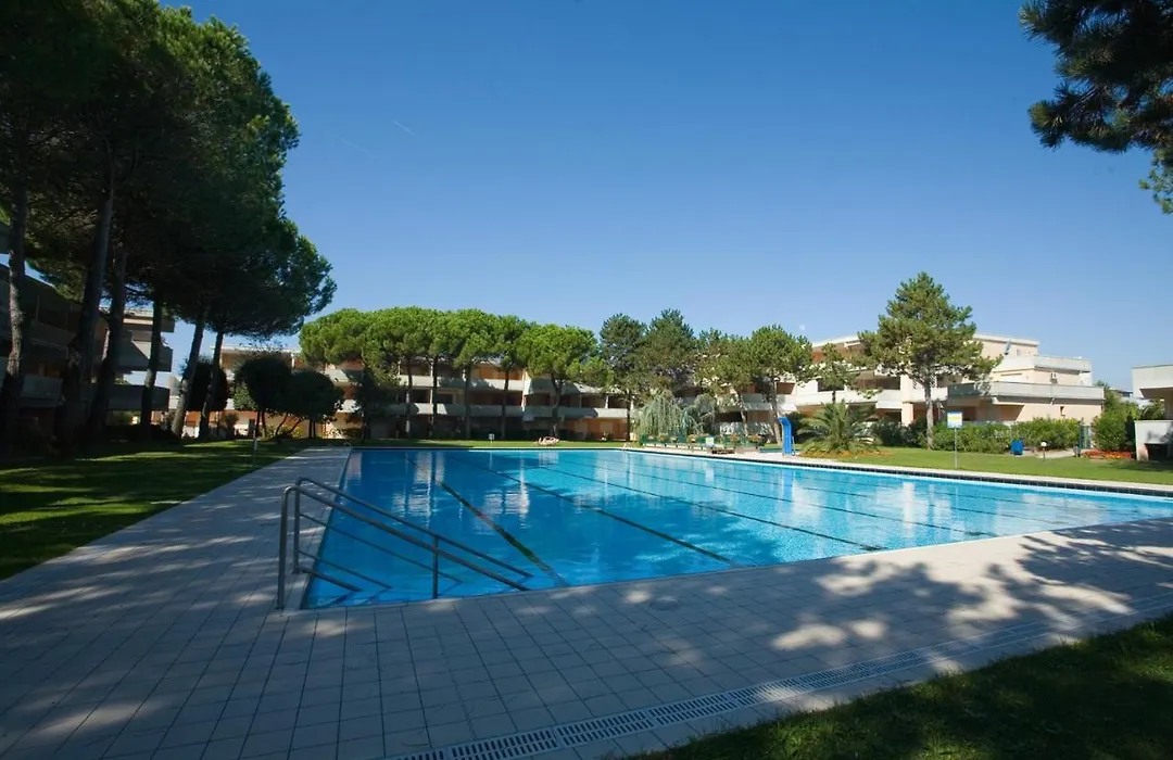 Solarium/piscina-1