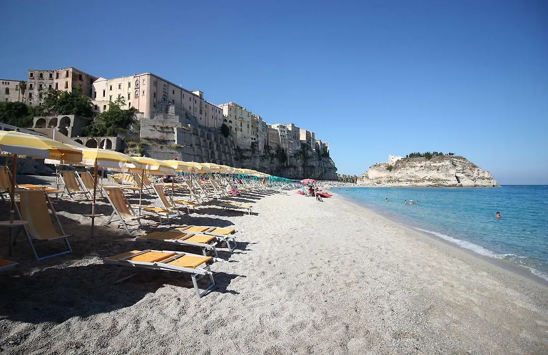 Le Roccette Mare-1