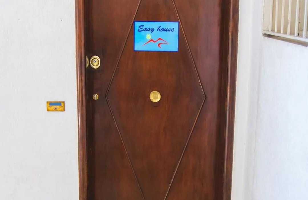 Easy House-1