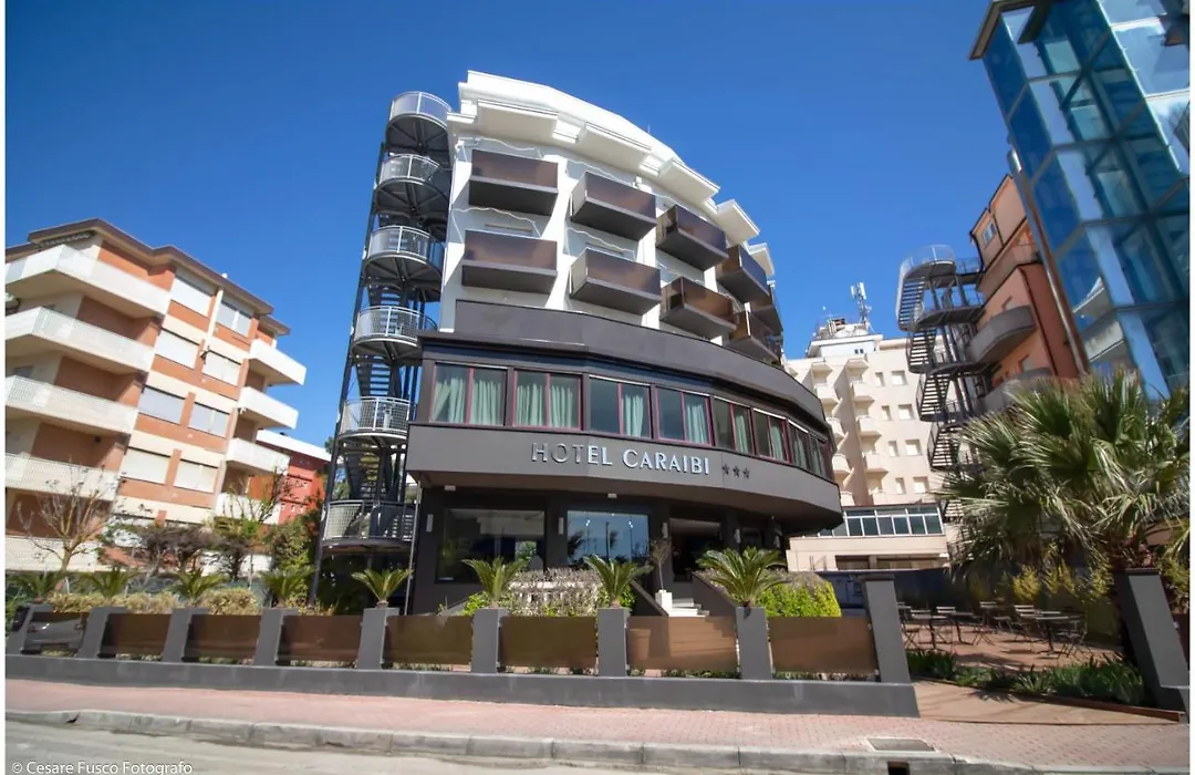 Hotel Caraibi - Breakfast Until 11-00&Dinner-Mirabilandia Partner-1