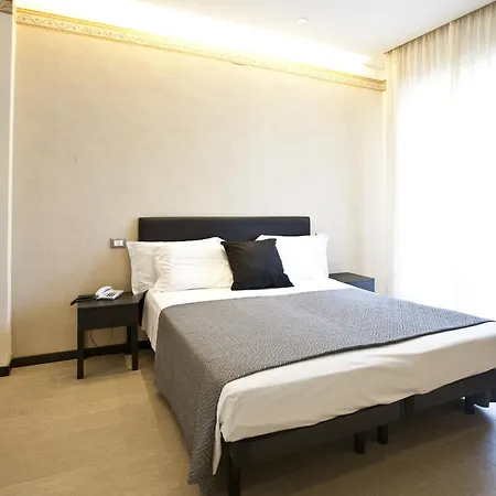 Hotel Aurora-2