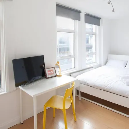 Tooting Broadway Studios & Rooms By Primecityhosts-3