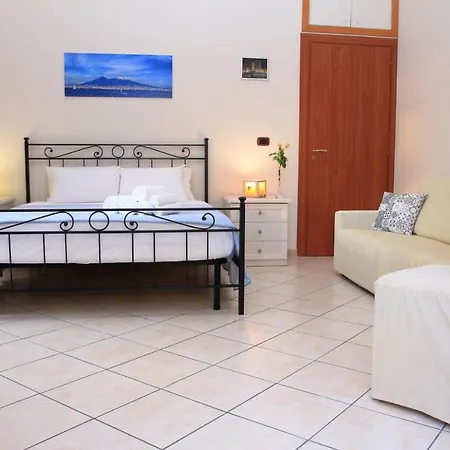 B&B Mitilini Central Station-2