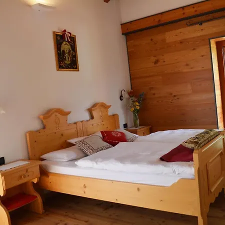 Cozy Apartment Near The Colosseum Central Rome-3