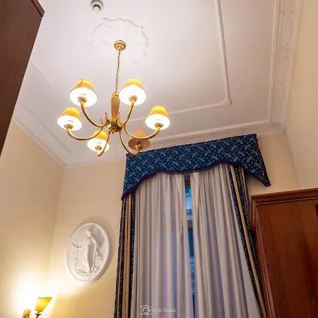 Caroline Suite-3