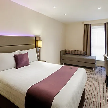 Premier Inn London Wimbledon South-2