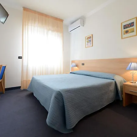Hotel Ciao Bed & Breakfast-2