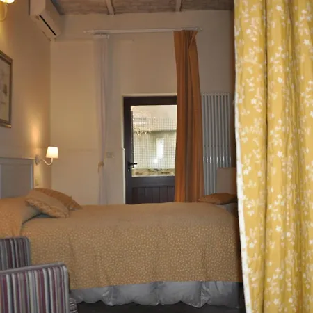 Bed And Breakfast Piazza Mercato-2