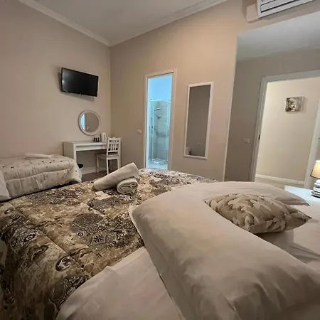 Hello Home Guesthouse-3