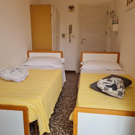 Hotel Marconi Miramare-3