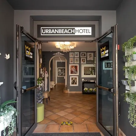 Regina Urban Beach Hotel-3