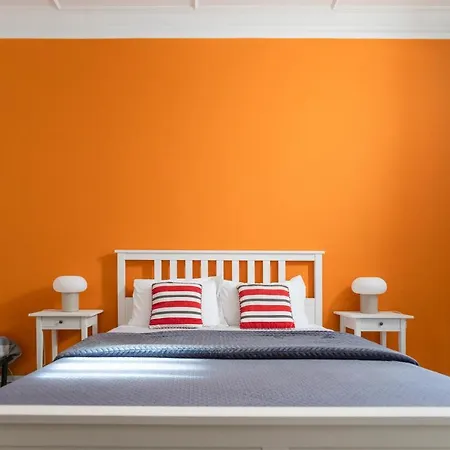 Zaira B&B-2