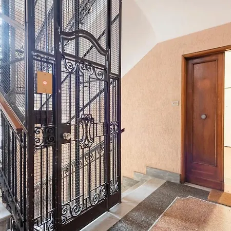 Roma Private Rooms-2
