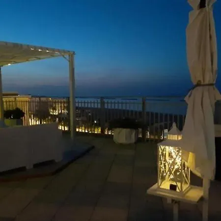 Hotel Embassy-2