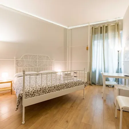 Un Attimo A Roma B&B-3
