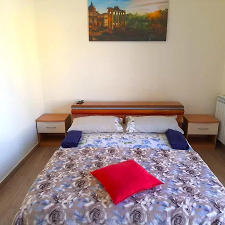Cozy Rooms Rome-3