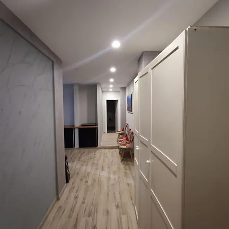 Style House 74-3