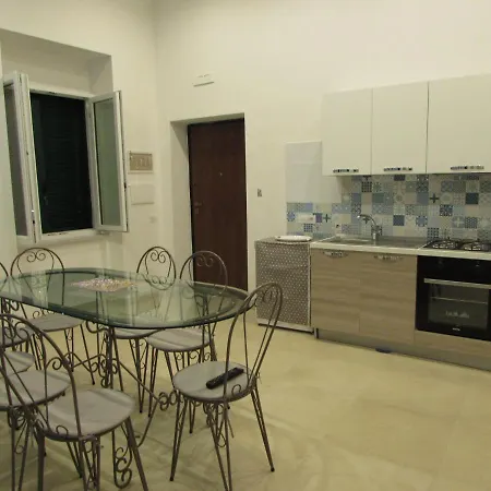 Enzo Home-3