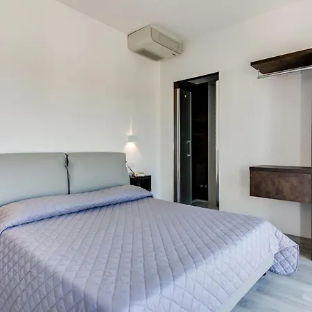 MARITTIMO Riccione - Hotel Clipper FRONTE MARE-3