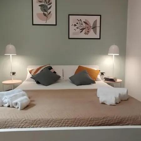 111 Coladirienzo Rooms - By Ad Roma-3