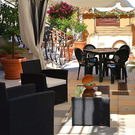 Hotel Maximo-2