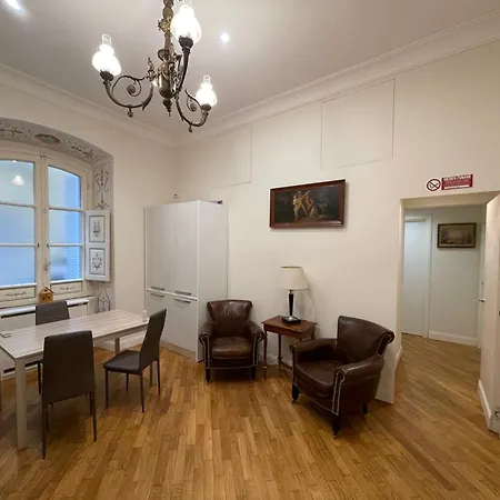 Casa Claudia Giulio Cesare-2