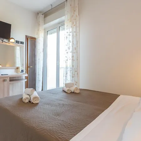 Hotel Globus-3