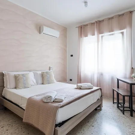 Napoli Fly Guest House 290-3