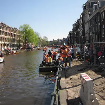 Amsterdam Hostel Uptown-3
