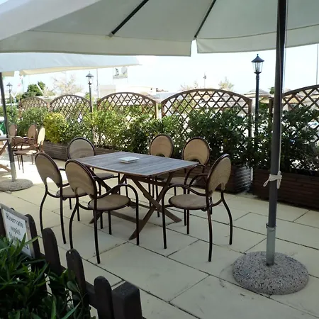 Hotel Sara-2