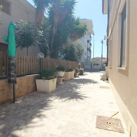 Acquacorrente Rooms - a due passi dal mare-3