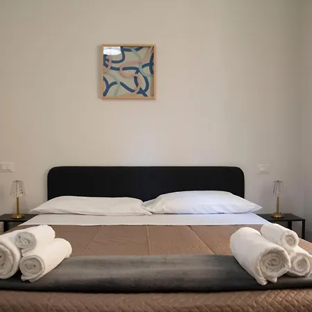 PiazzaBolognaStay-2