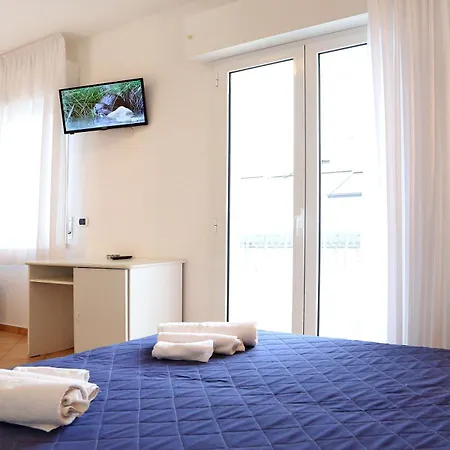 Hotel Edera - in pieno Centro a pochi passi dal Mare-3