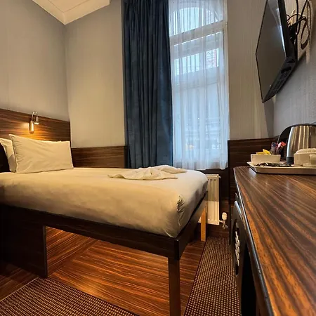 Crestfield Hotel-2