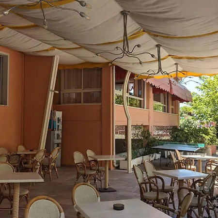 Hotel Joli-2