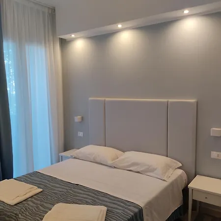 Hotel Caravel Park-3