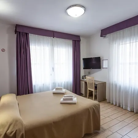 Hotiday Room Collection - Roma Barberini-2