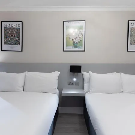 MARINA HOTEL London-2