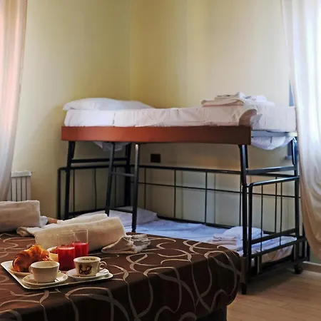 Hotel Canasta-3